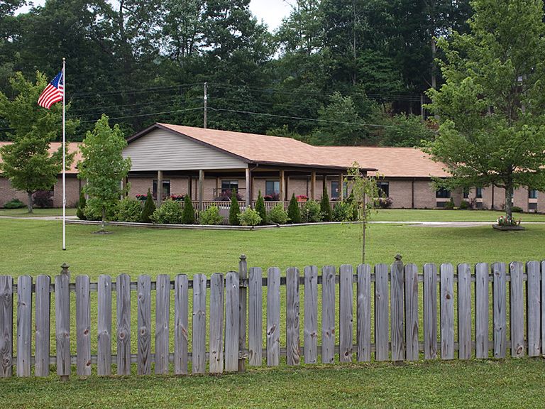 Raleigh Center Pricing, Photos and Floor Plans in Daniels, WV Seniorly